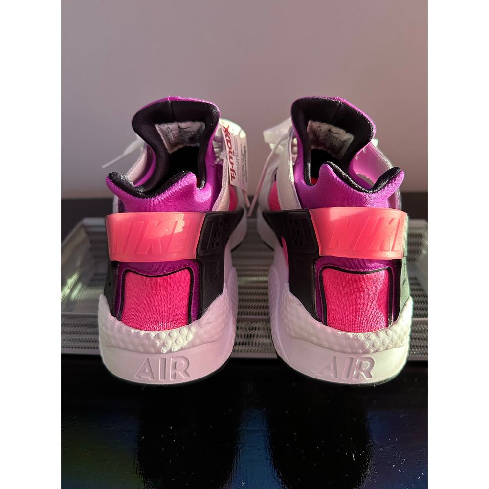 BRAND NEW - Nike Air Huarache Women’s Shoe 11.5 - Picture 4 of 10